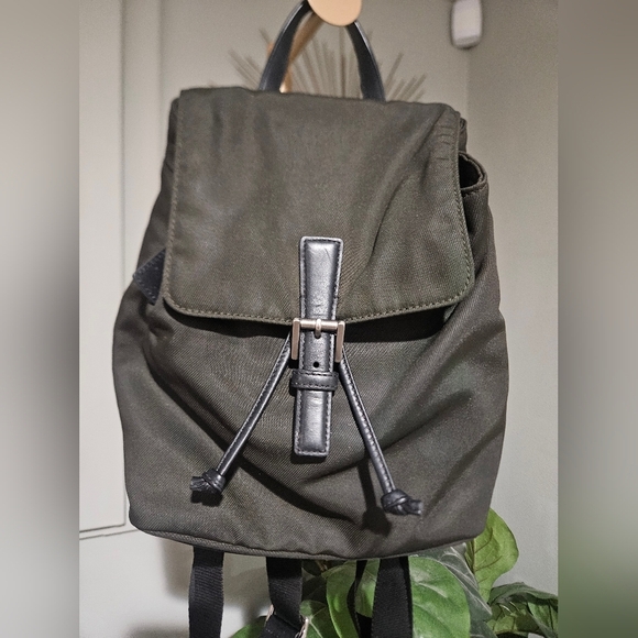 Vintage Coach Mercer Twill Nylon Mini Backpack | 2002 | Olive Green Leather Trim main image 8